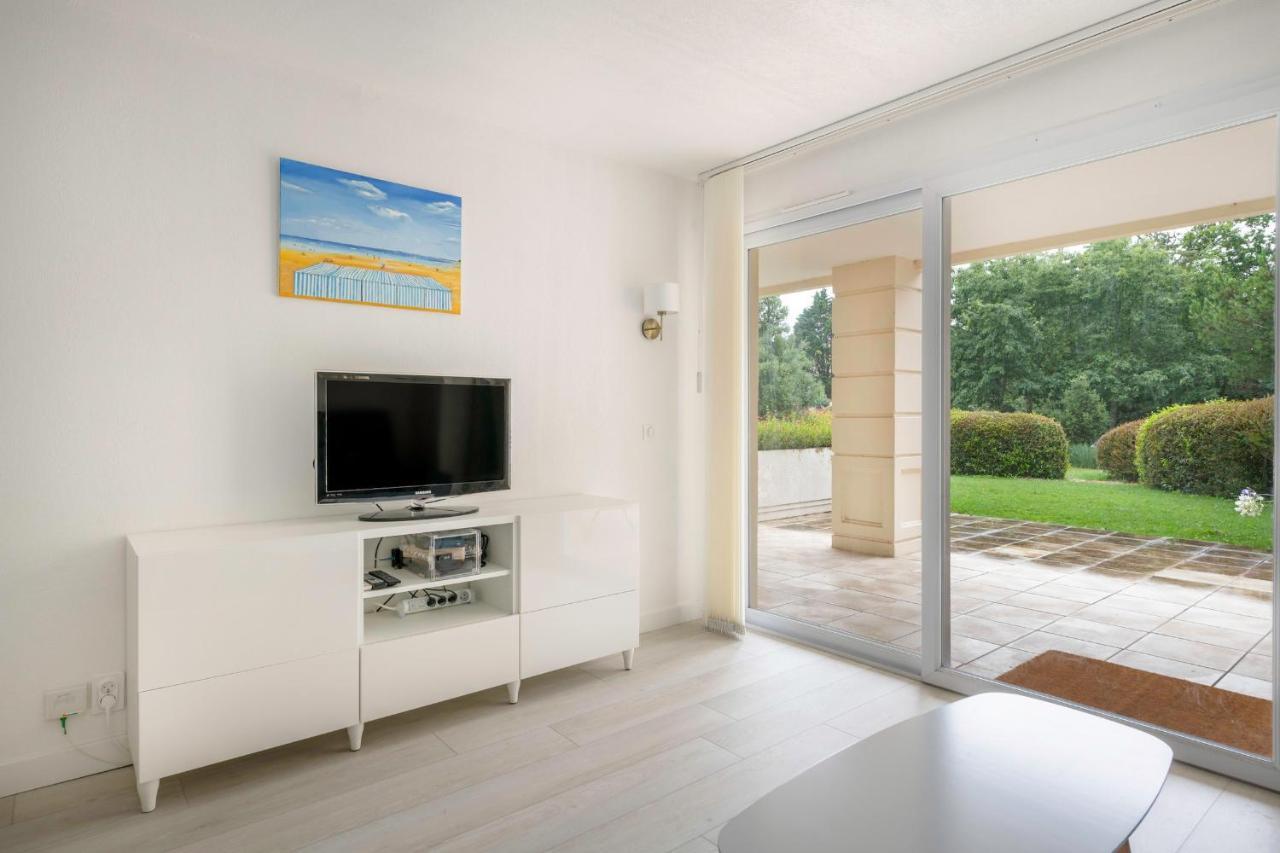 Appartement Dans Residence Avec Piscine Pour 6 Порнише Екстериор снимка